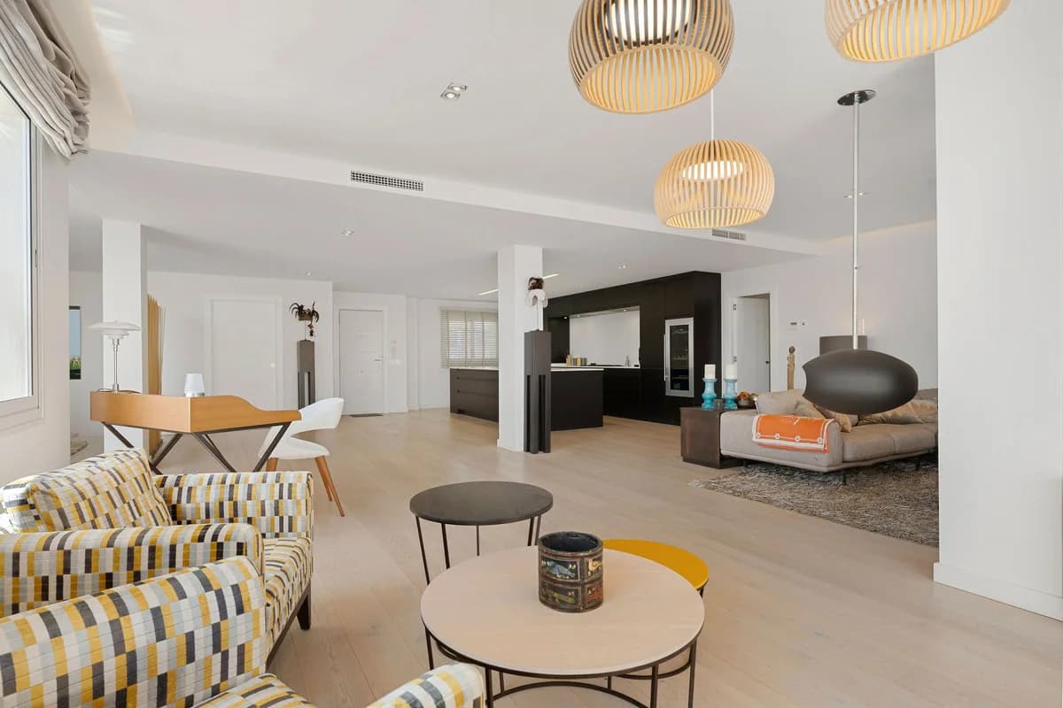 4 Bedroom Duplex for Sale in Nueva Andalucía, Málaga - Image 7