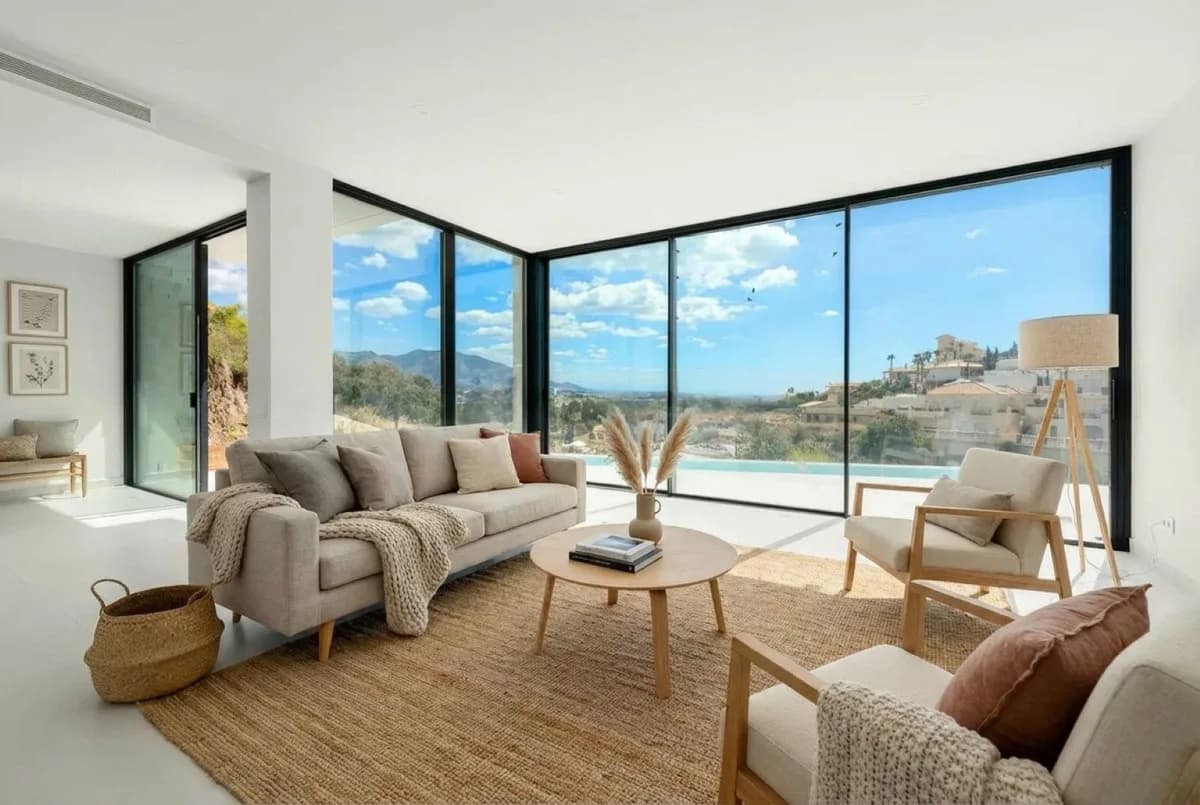 3 Bedroom Detached Villa for Sale in Cerros del Aguila, Málaga - Image 7