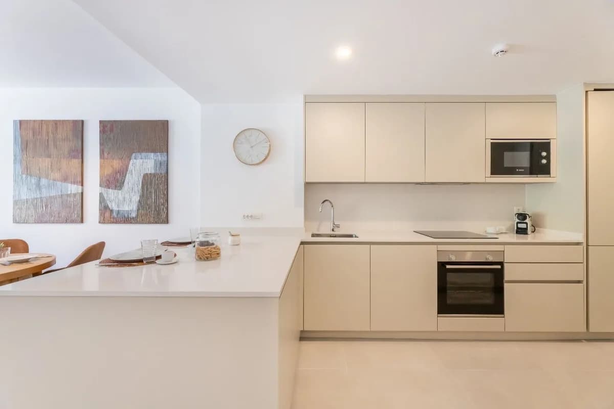 2 Bedroom Ground Floor Apartment for Sale in Elviria, Málaga - Image 6