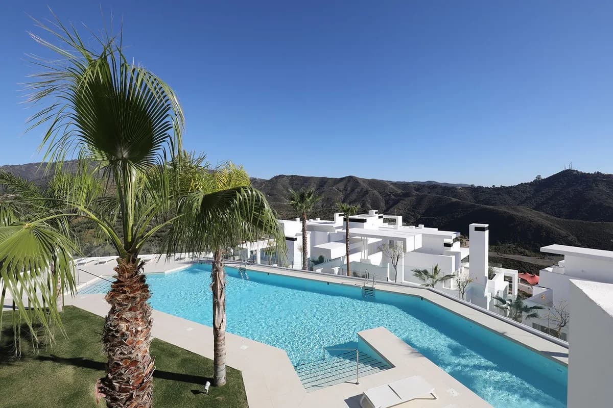 2 Bedroom Ground Floor Apartment for Sale in Ojén, Málaga - Image 6