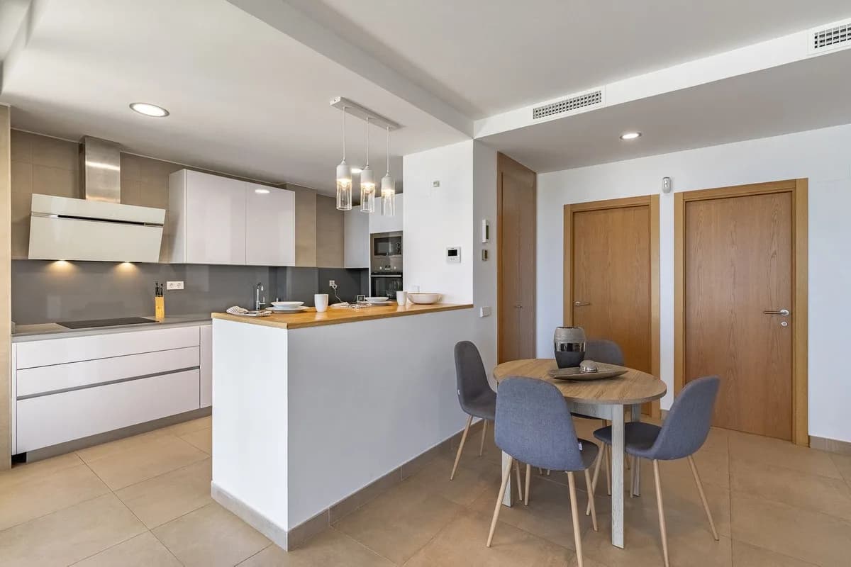 4 Bedroom Detached Villa for Sale in Manilva, Málaga - Image 9