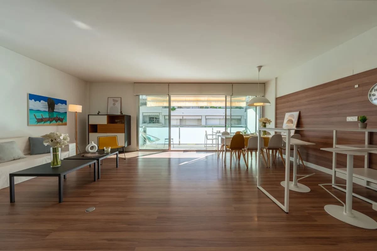 2 Bedroom Middle Floor Apartment for Sale in Marbella, Málaga - Image 7