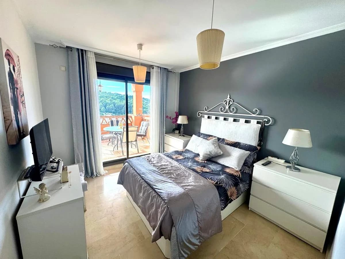 2 Bedroom Middle Floor Apartment for Sale in Casares Playa, Málaga - Image 7