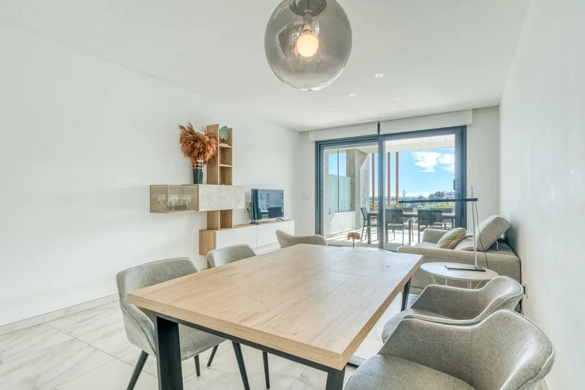 2 Bedroom Penthouse for Sale in Estepona, Málaga - Image 7