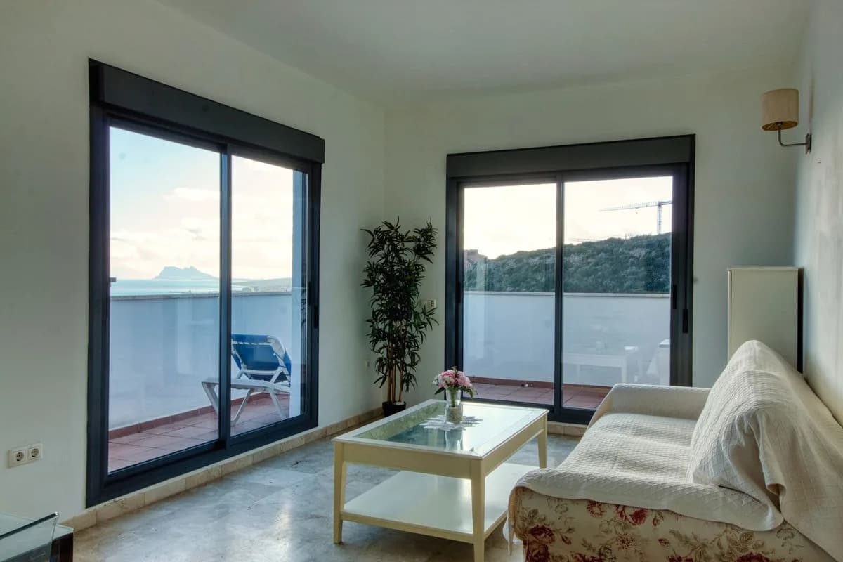 3 Bedroom Top Floor Apartment for Sale in Manilva, Málaga - Image 3