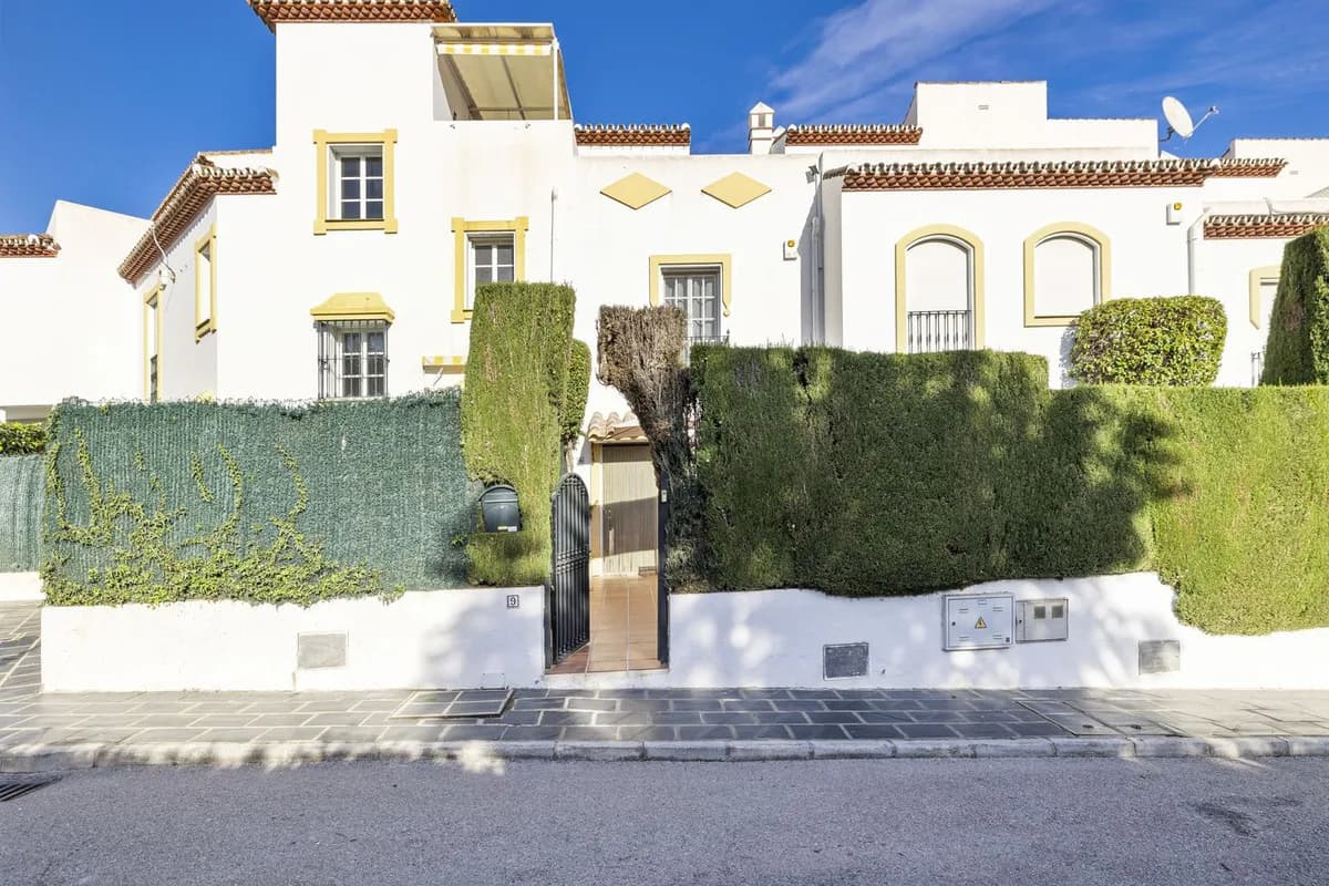 2 Bedroom Townhouse for Sale in Bel Air, Málaga