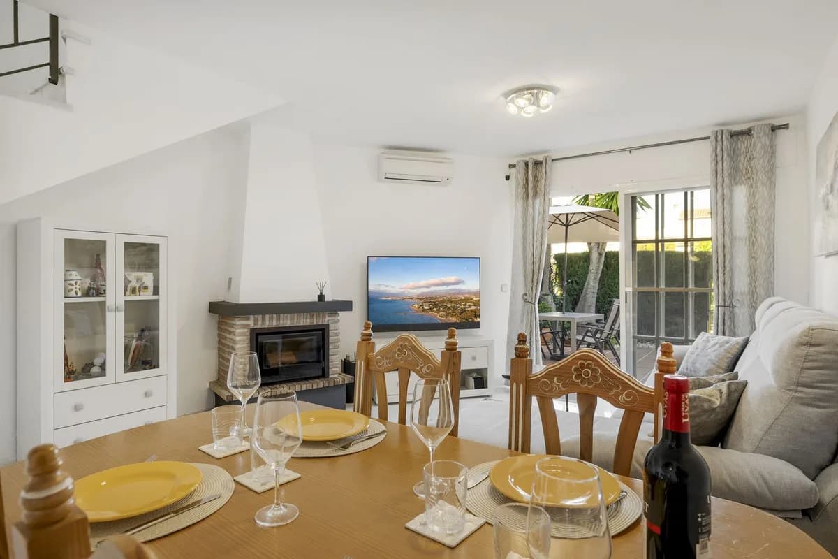 2 Bedroom Townhouse for Sale in Bel Air, Málaga - Image 6