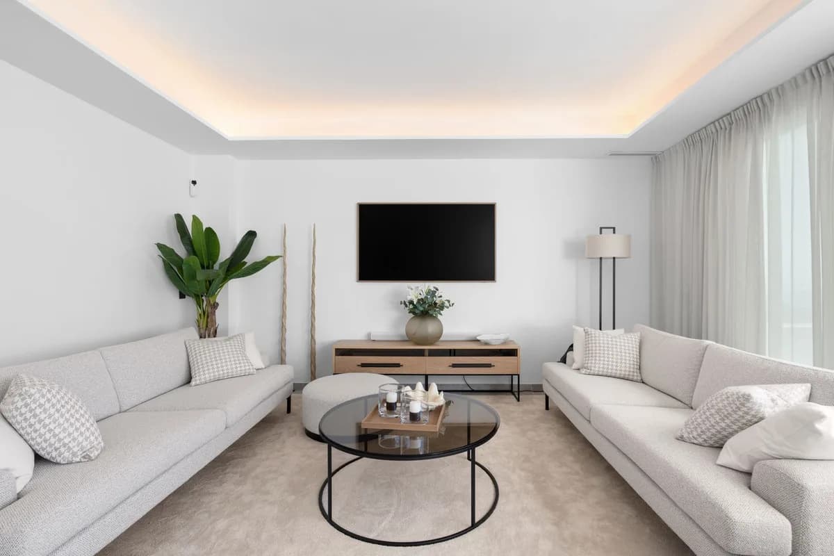 3 Bedroom Penthouse for Sale in Benalmadena, Málaga - Image 2