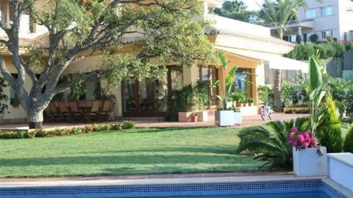 4 Bedroom Detached Villa for Sale in San Roque, Cádiz