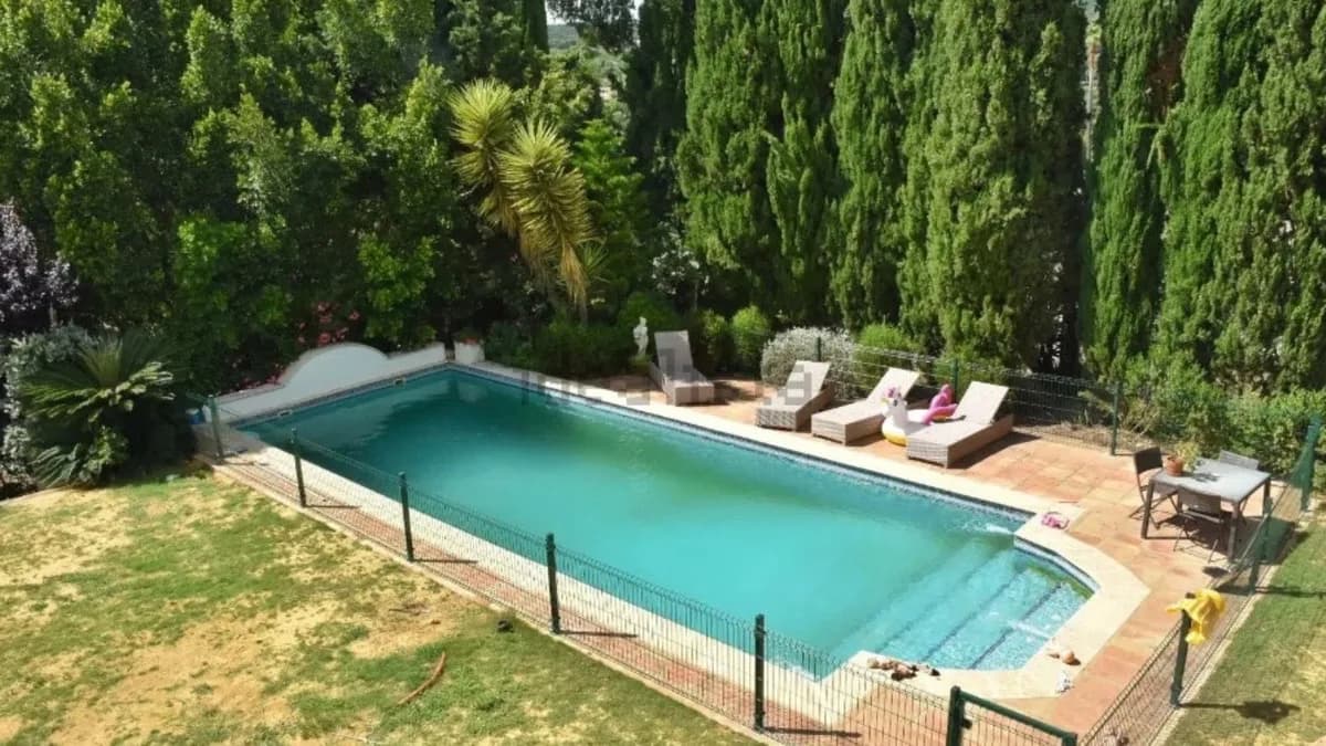 4 Bedroom Detached Villa for Sale in San Roque, Cádiz - Image 6