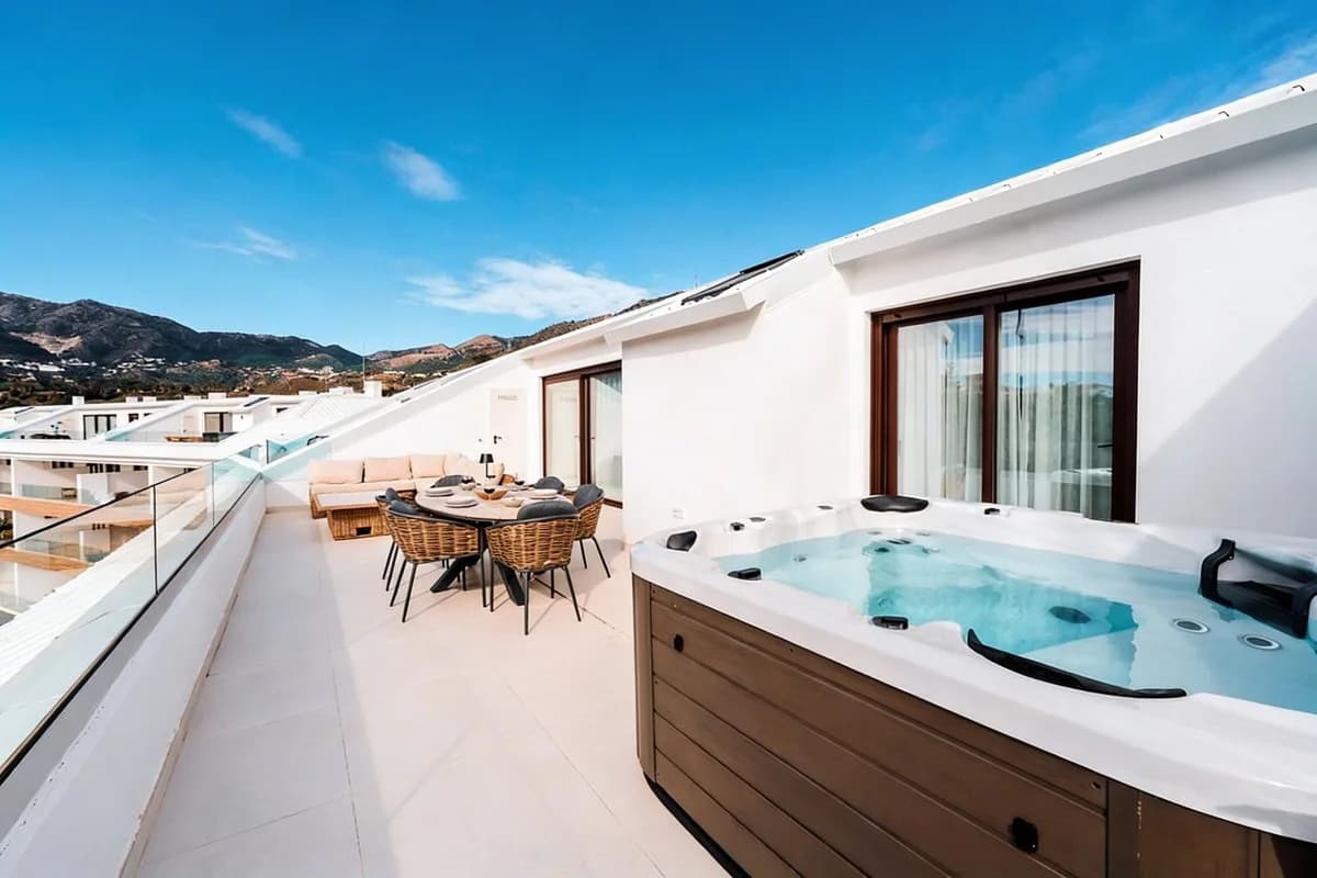 2 Bedroom Penthouse for Sale in Fuengirola, Málaga