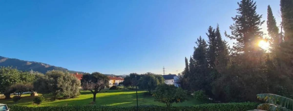 2 Bedroom Middle Floor Apartment for Sale in Manilva, Málaga