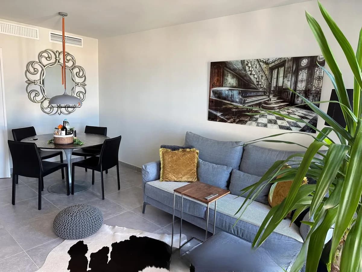 3 Bedroom Penthouse for Sale in Estepona, Málaga - Image 3