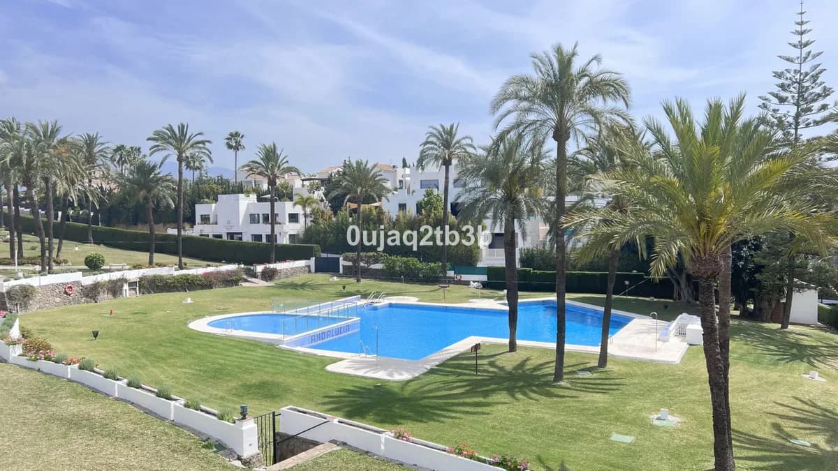 4 Bedroom Duplex for Sale in Nueva Andalucía, Málaga