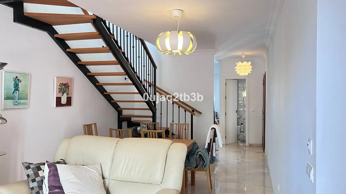 4 Bedroom Duplex for Sale in Nueva Andalucía, Málaga - Image 5