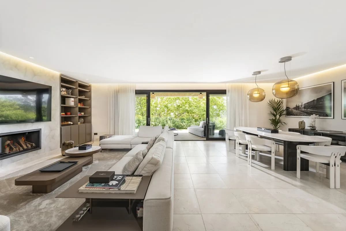 5 Bedroom Townhouse for Sale in Sotogrande, Cádiz - Image 8