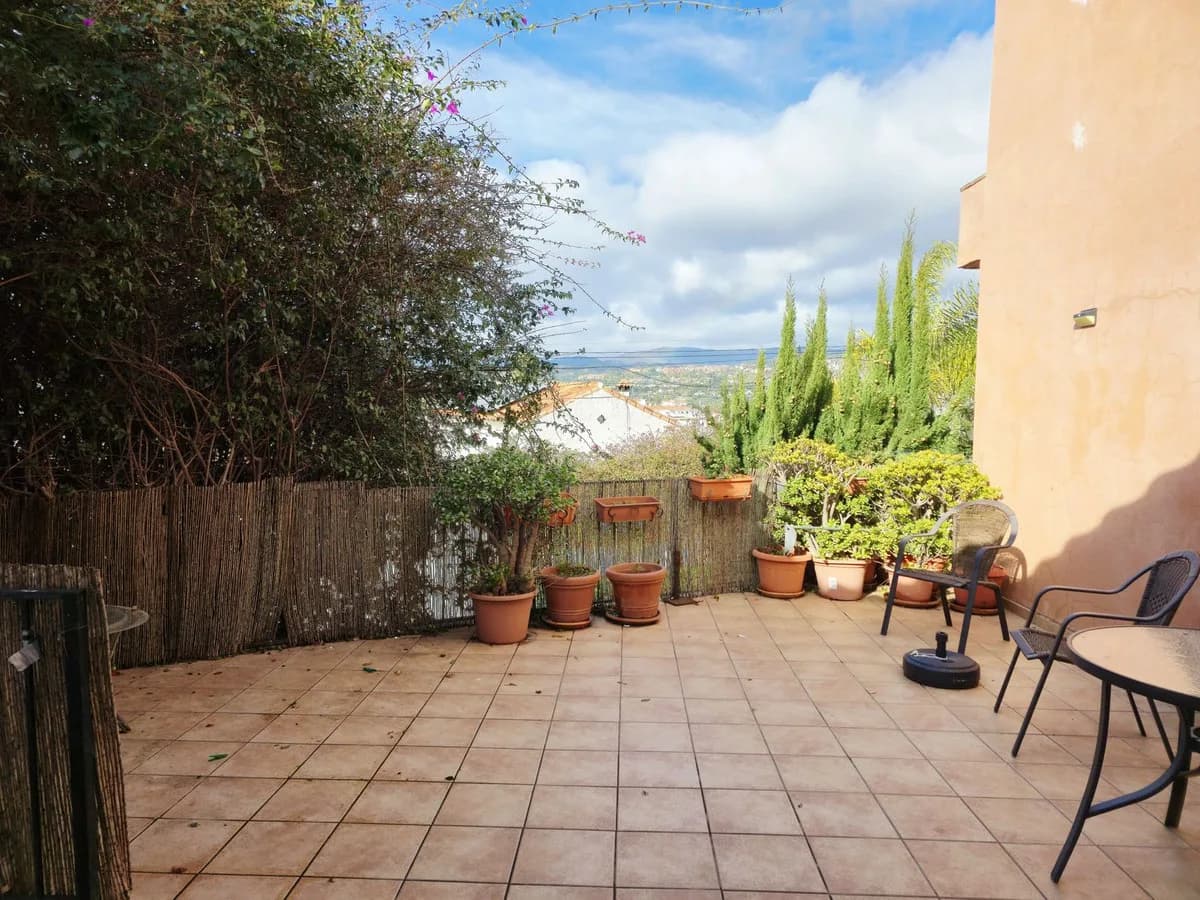 1 Bedroom Townhouse for Sale in Nueva Andalucía, Málaga - Image 2