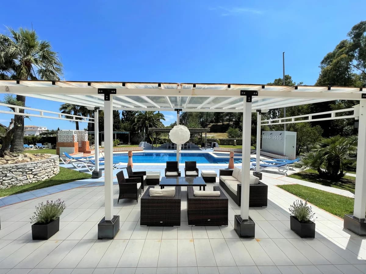 7 Bedroom Detached Villa for Sale in Mijas, Málaga - Image 2