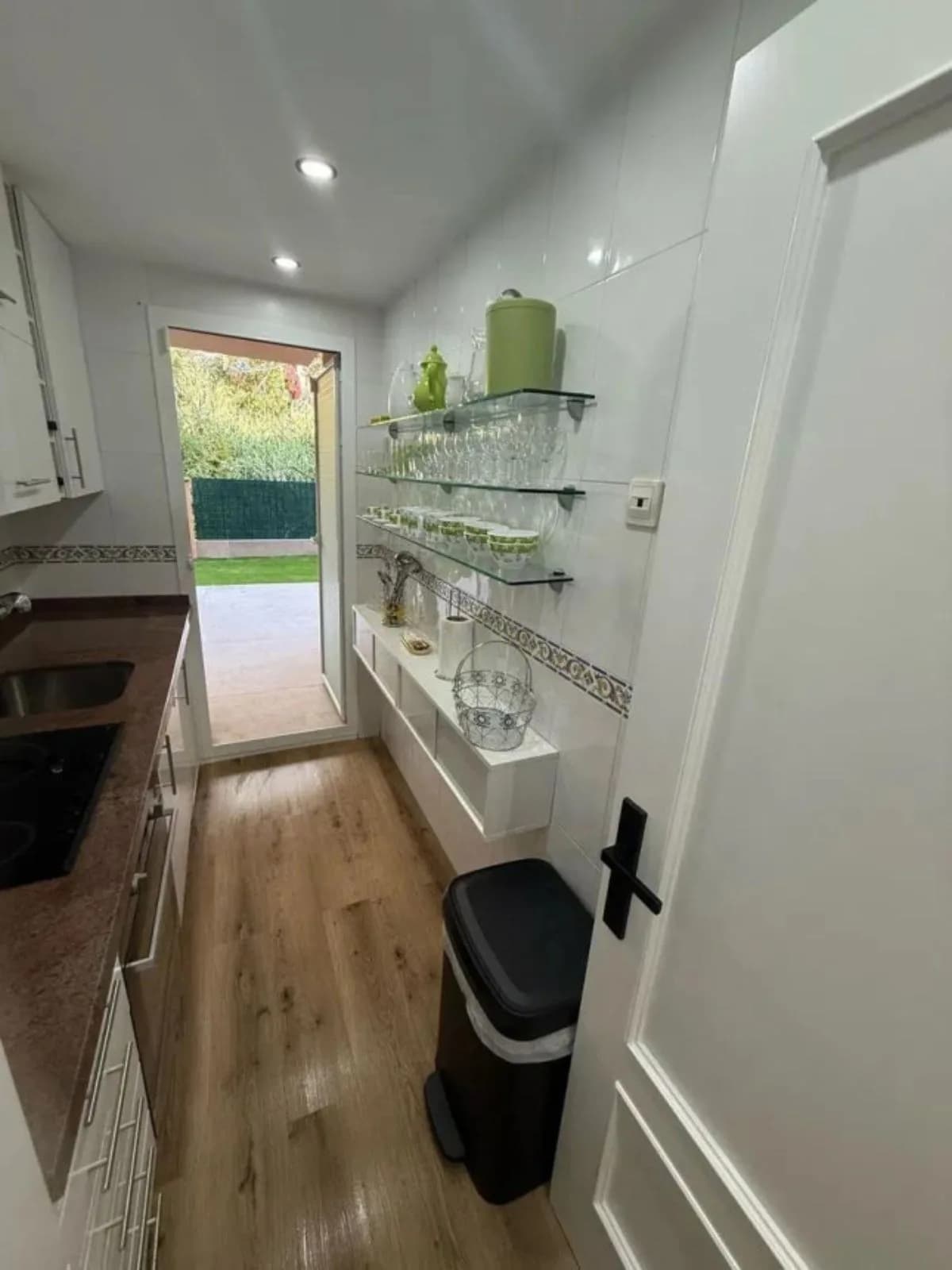 2 Bedroom Ground Floor Apartment for Sale in Las Chapas, Málaga - Image 7