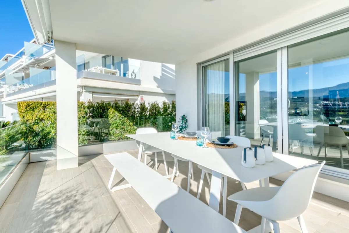 3 Bedroom Ground Floor Apartment for Sale in Estepona, Málaga - Image 6