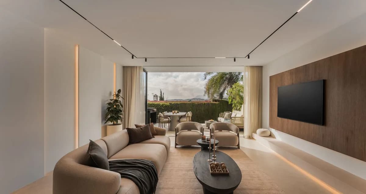 3 Bedroom Townhouse for Sale in Nueva Andalucía, Málaga - Image 7