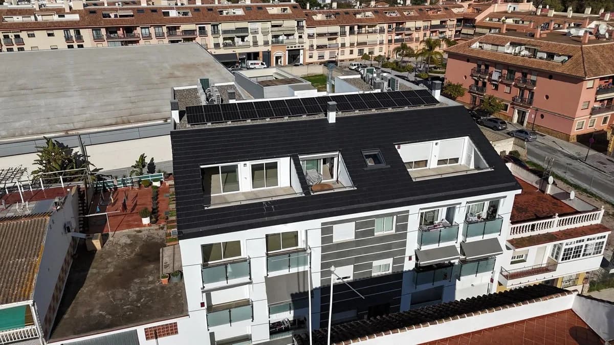 3 Bedroom Middle Floor Apartment for Sale in Fuengirola, Málaga