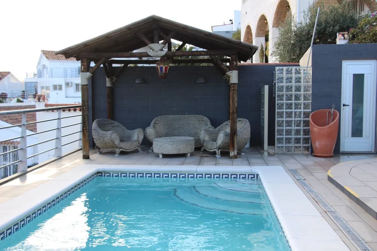 2 Bedroom Detached Villa for Sale in Coín, Málaga - Image 6