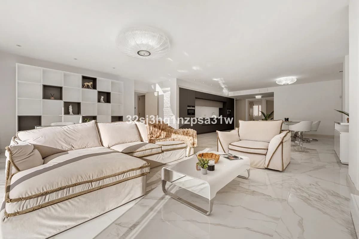 3 Bedroom Middle Floor Apartment for Sale in Marbella, Málaga - Image 6