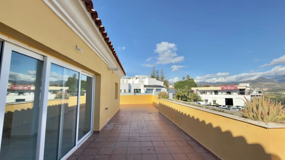 2 Bedroom Penthouse for Sale in Cancelada, Málaga - Image 5