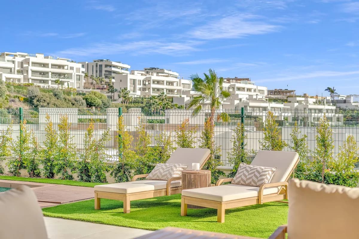 4 Bedroom Ground Floor Apartment for Sale in Marbella, Málaga - Image 7