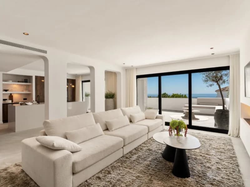3 Bedroom Duplex for Sale in Benahavís, Málaga