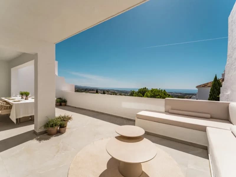 3 Bedroom Duplex for Sale in Benahavís, Málaga - Image 2