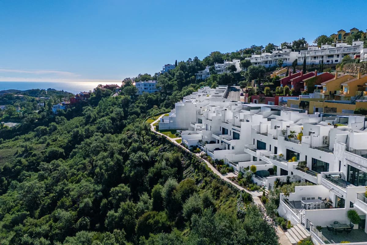 3 Bedroom Townhouse for Sale in Marbella, Málaga - Image 5