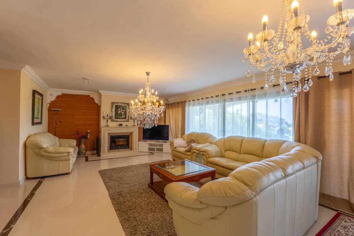 8 Bedroom Detached Villa for Sale in Benahavís, Málaga - Image 6