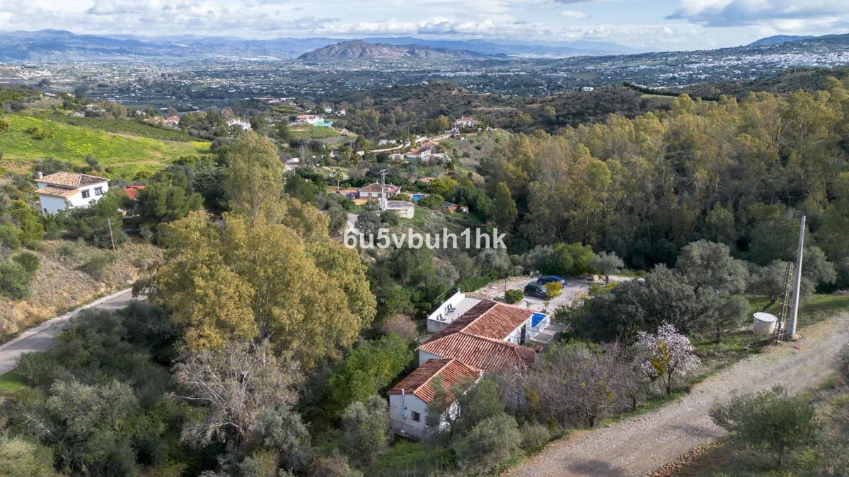 3 Bedroom Finca - Cortijo for Sale in Alhaurín el Grande, Málaga - Image 6