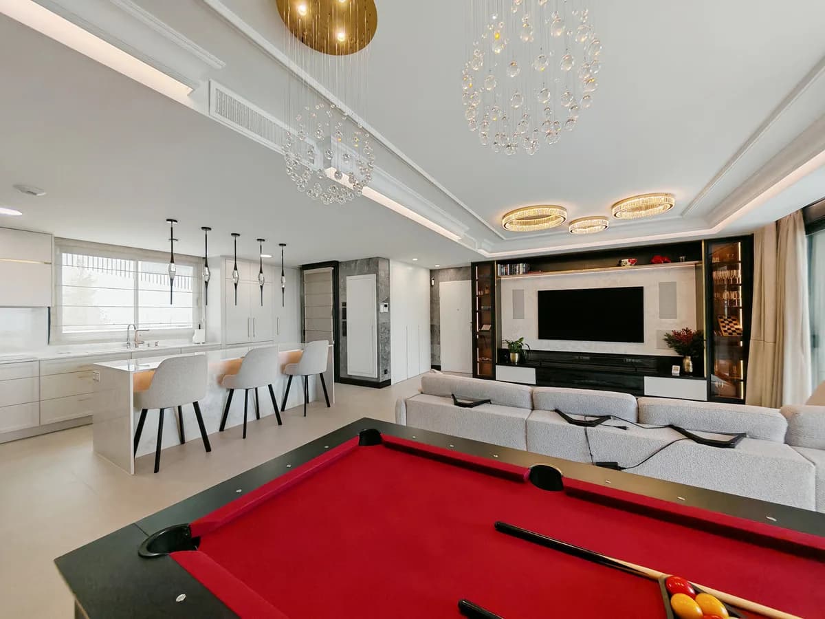 3 Bedroom Penthouse for Sale in Marbella, Málaga - Image 8
