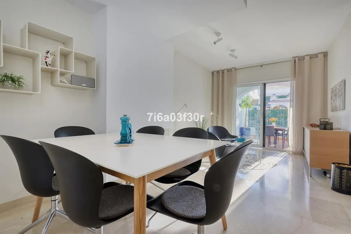 5 Bedroom Townhouse for Sale in San Pedro de Alcántara, Málaga - Image 6