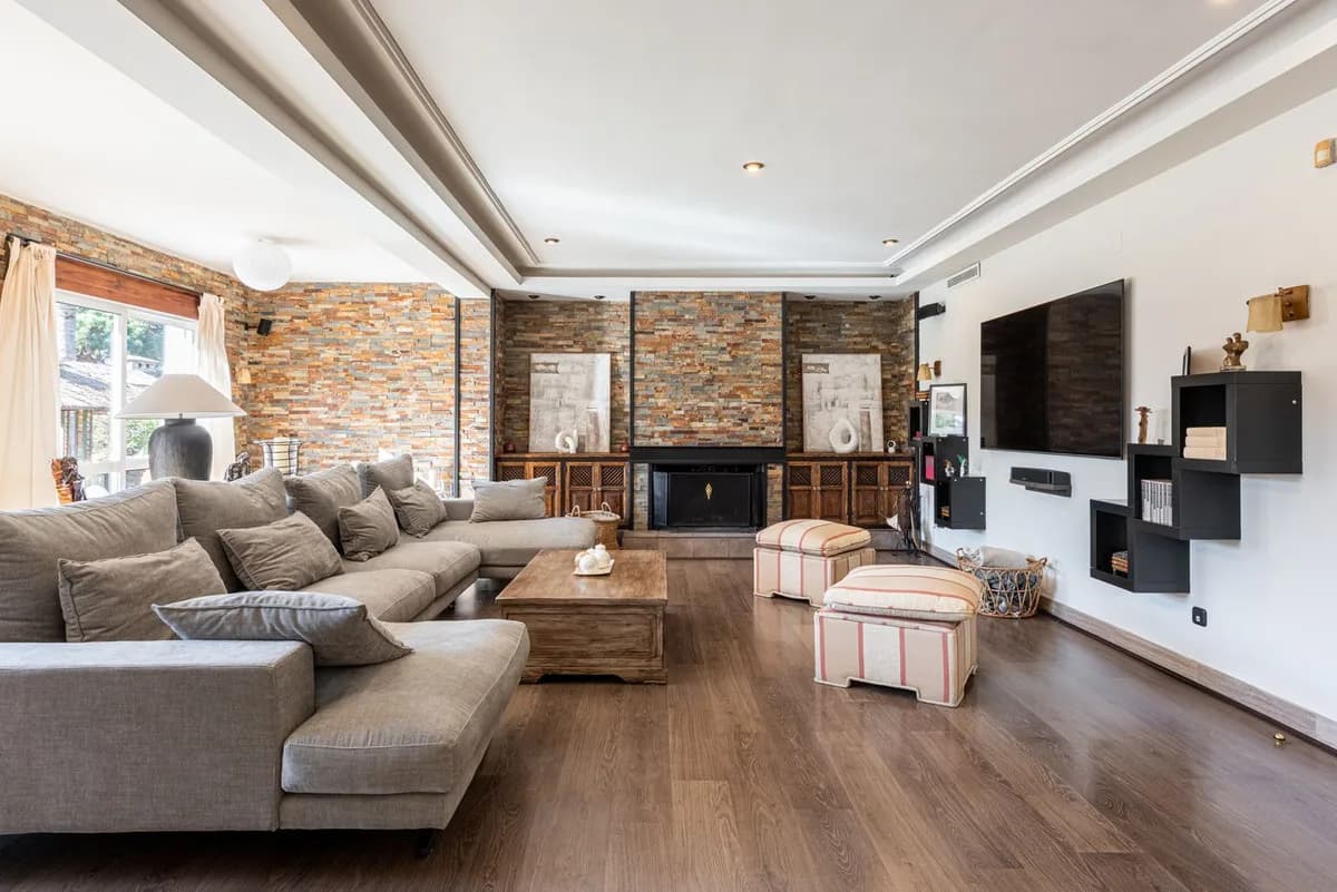 3 Bedroom Detached Villa for Sale in The Golden Mile, Málaga - Image 5