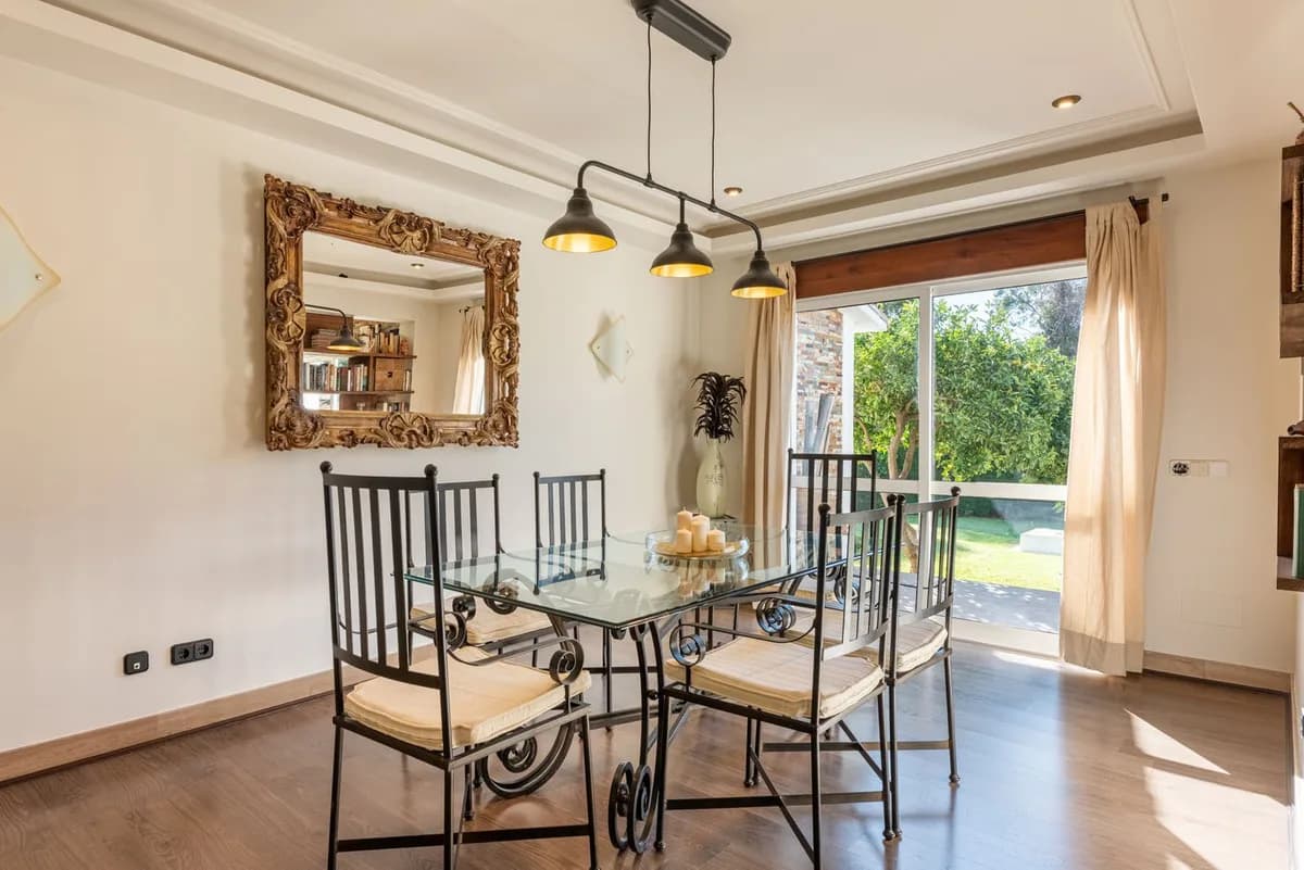 3 Bedroom Detached Villa for Sale in The Golden Mile, Málaga - Image 7