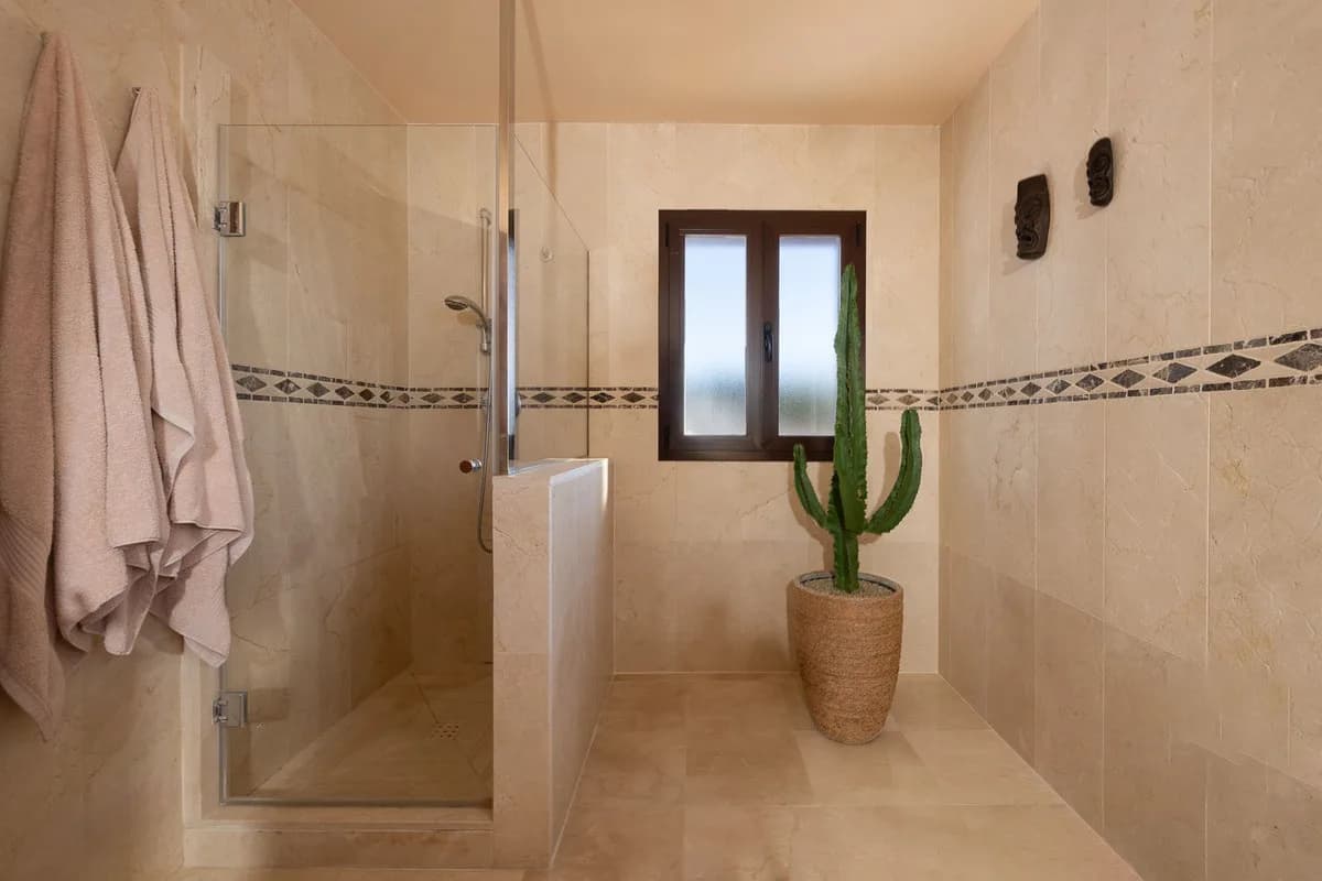 3 Bedroom Detached Villa for Sale in Marbesa, Málaga - Image 6