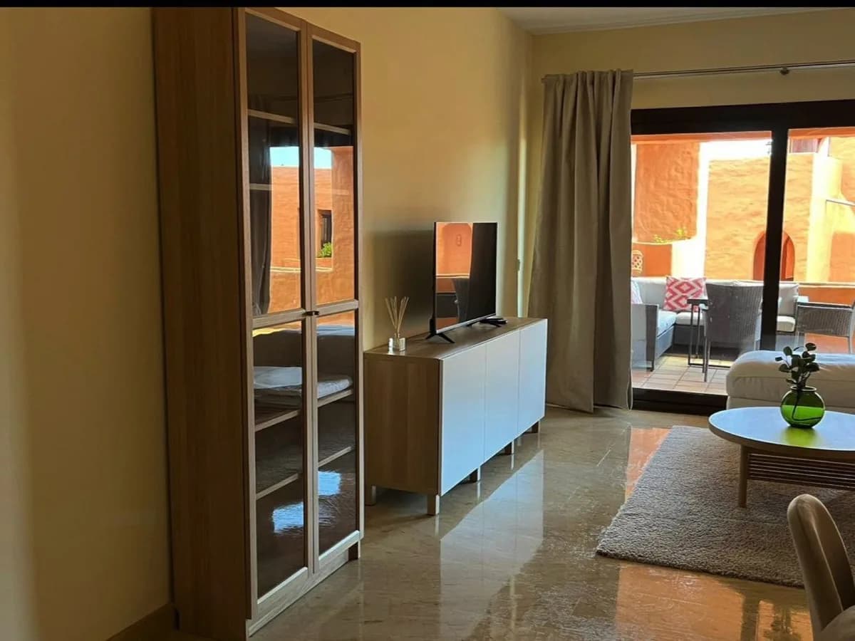 2 Bedroom Middle Floor Apartment for Sale in San Luis de Sabinillas, Málaga - Image 6