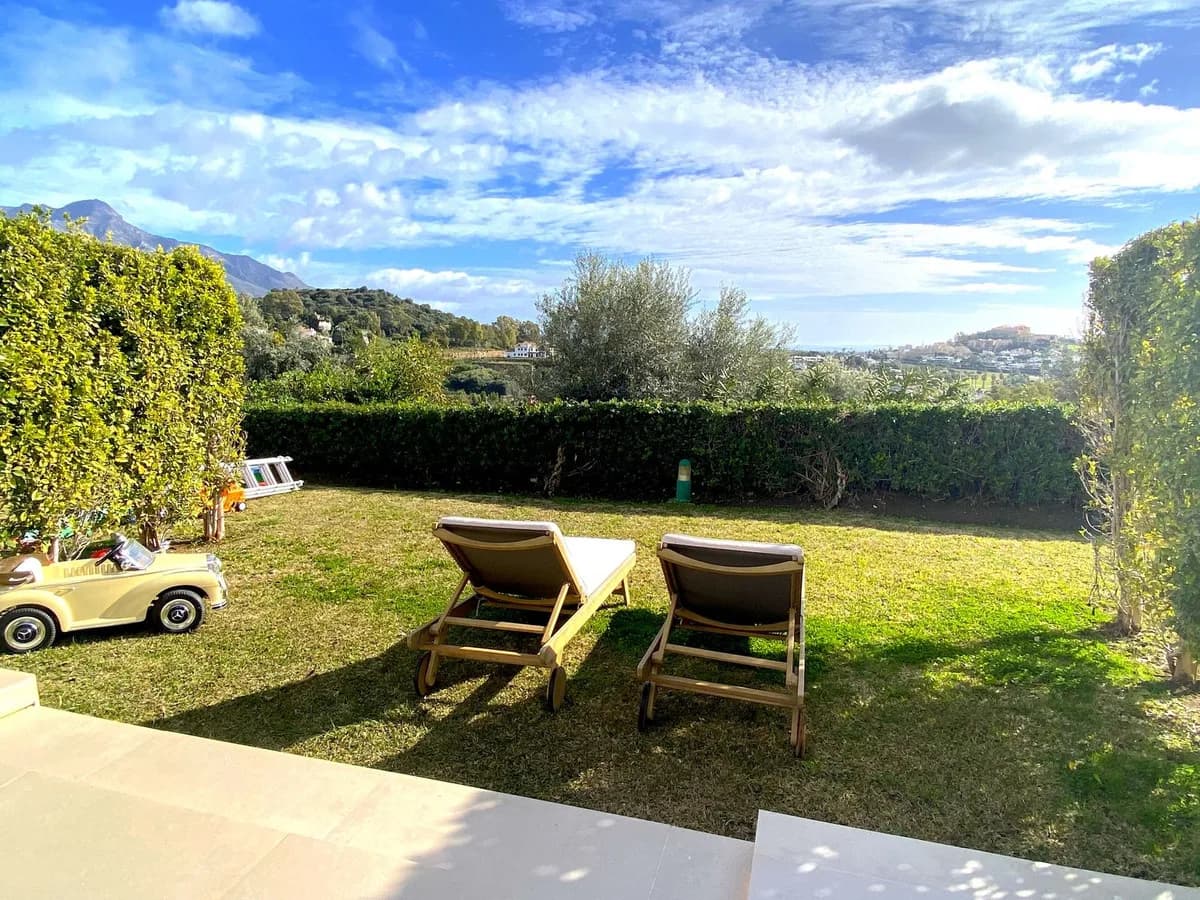 4 Bedroom Townhouse for Sale in La Quinta, Málaga - Image 6