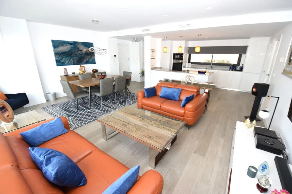 3 Bedroom Middle Floor Apartment for Sale in La Cala de Mijas, Málaga
