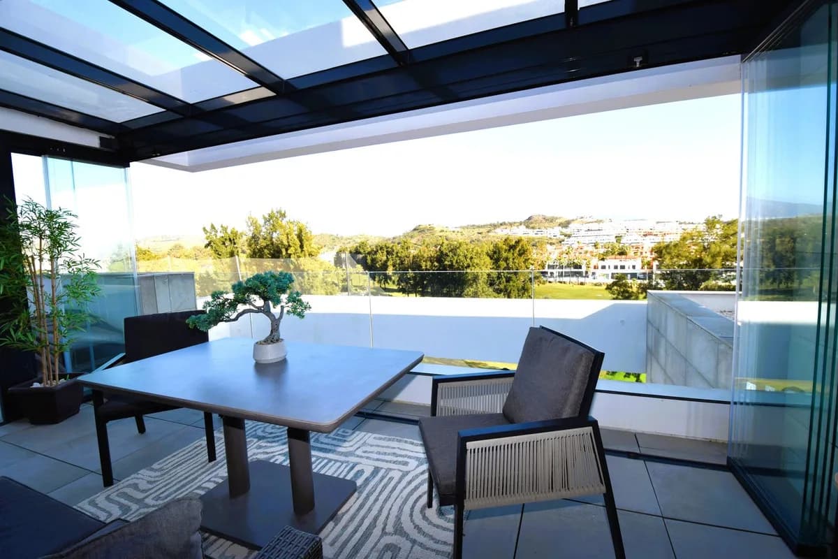 3 Bedroom Middle Floor Apartment for Sale in La Cala de Mijas, Málaga - Image 3