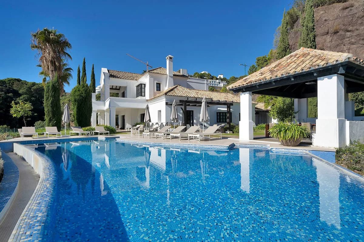 5 Bedroom Detached Villa for Sale in Benahavís, Málaga - Image 2