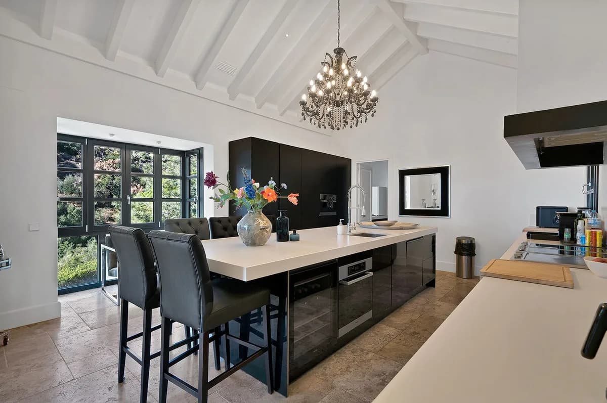 5 Bedroom Detached Villa for Sale in Benahavís, Málaga - Image 6