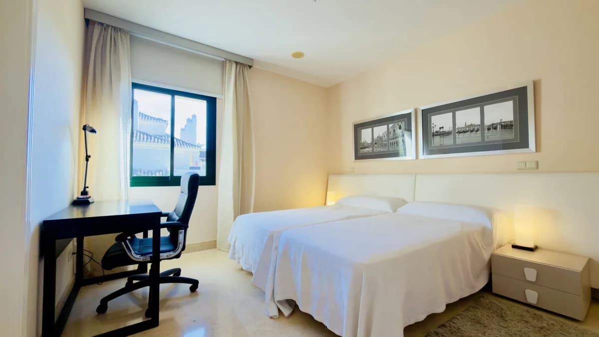 3 Bedroom Penthouse Duplex for Sale in Benahavís, Málaga - Image 6