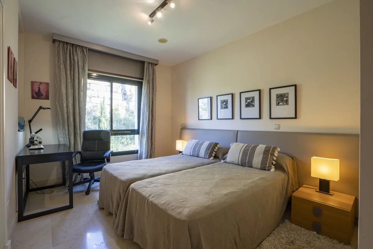 3 Bedroom Penthouse Duplex for Sale in Benahavís, Málaga - Image 7
