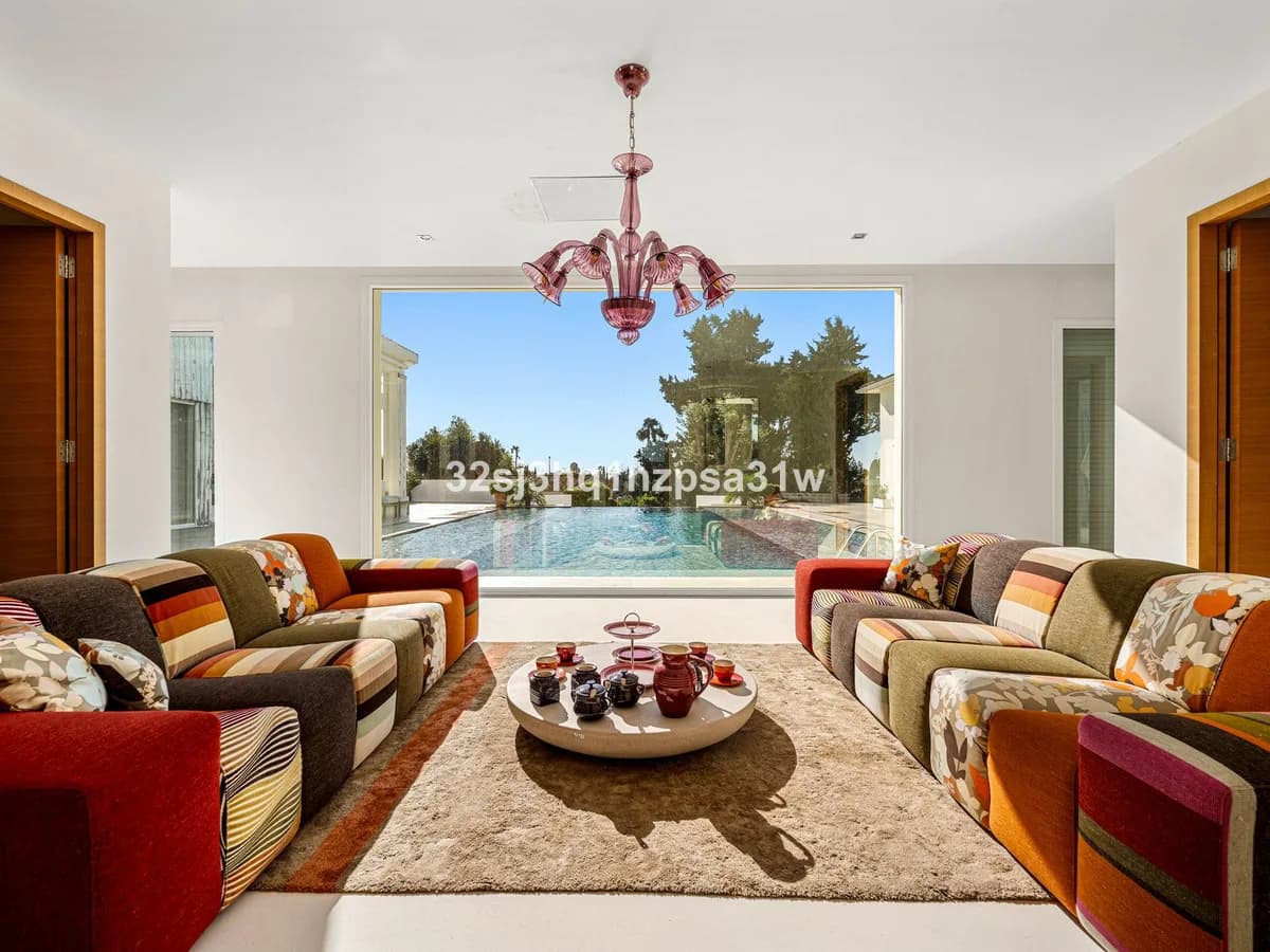 6 Bedroom Detached Villa for Sale in Guadalmina Alta, Málaga - Image 4