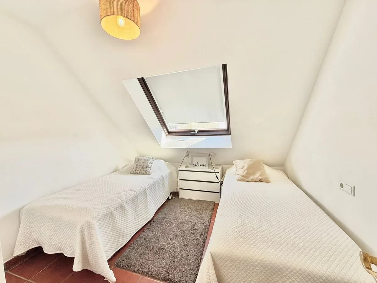 3 Bedroom Penthouse for Sale in Fuengirola, Málaga - Image 8